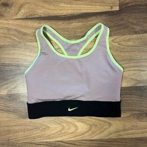 Nike Swoosh Women's Medium-Support 1-Piece Padded Longline Sports Bra